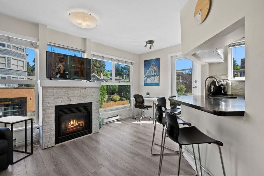 208 2025 Stephens Street Vancouver, BC - 2