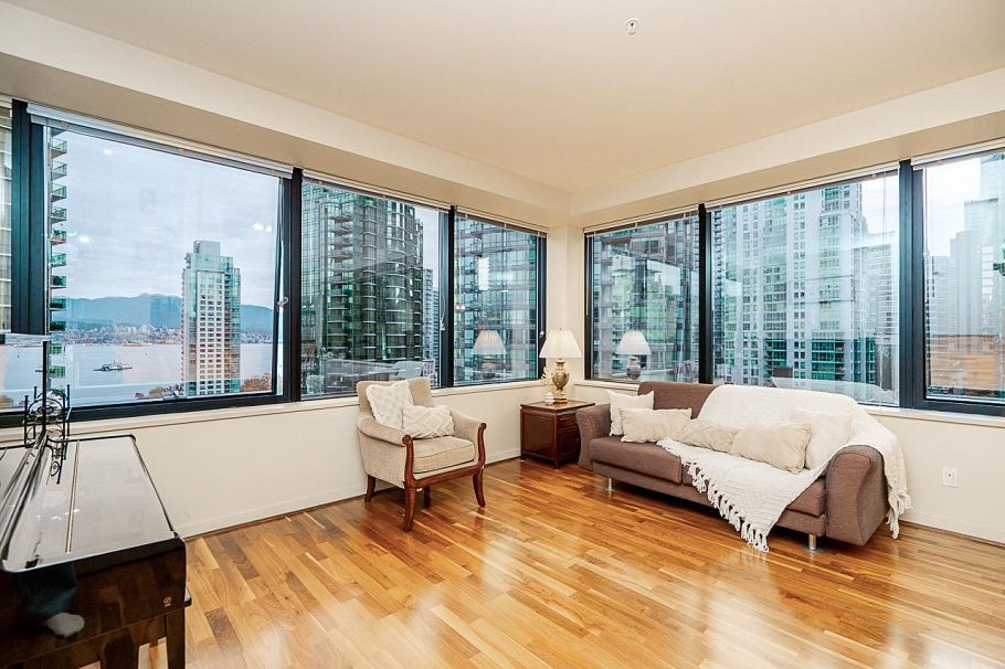 906 1333 W Georgia Street Vancouver, BC - 5