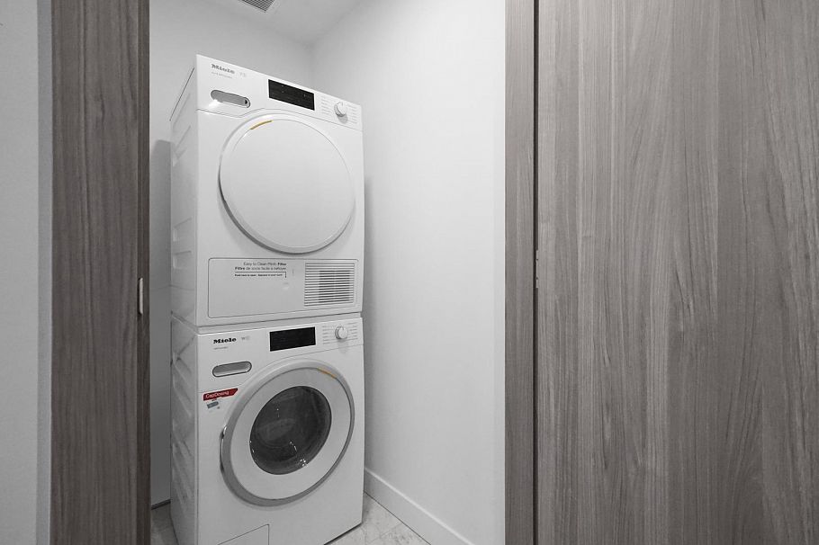 1884 87 Nelson Street Vancouver, BC - 33