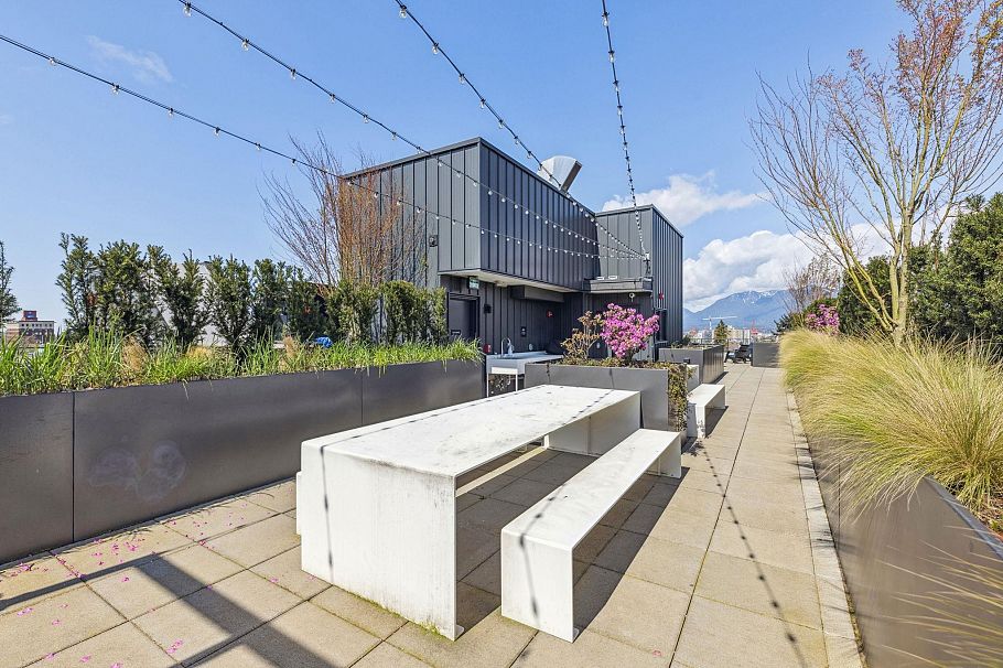 316 2520 Guelph Street Vancouver, BC - 21