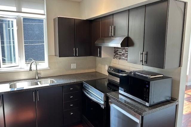 301 2520 Manitoba Street Vancouver, BC - 10