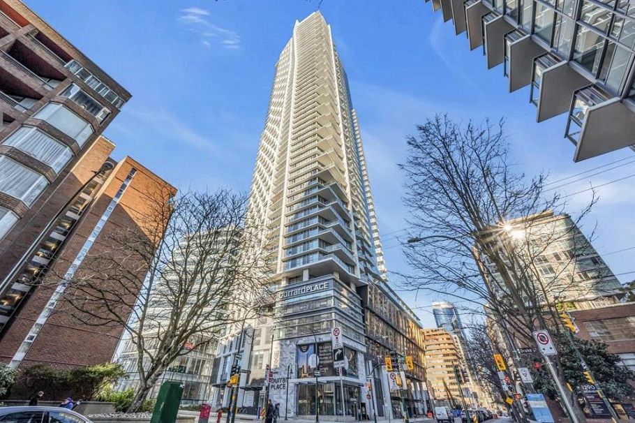 5901 1289 Hornby Street Vancouver, BC - 1