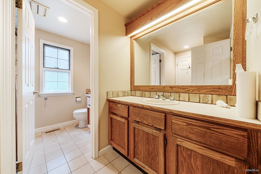 1226 Seymour Boulevard North Vancouver, BC - 29