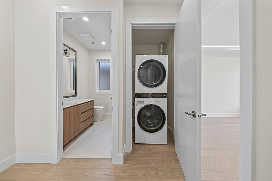 2 4650 Gothard Street Vancouver, BC - 18