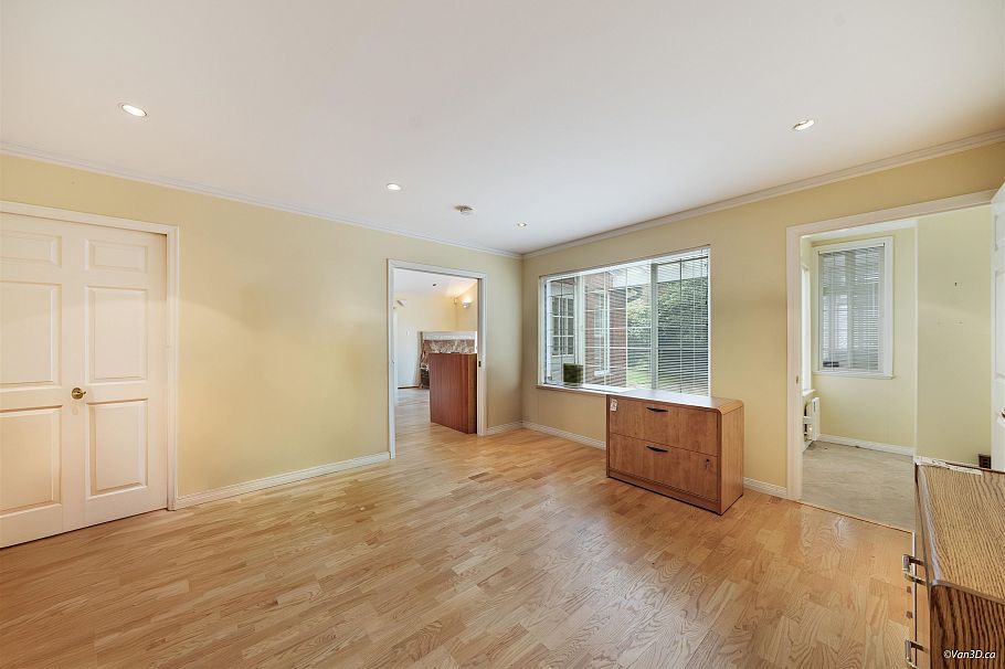 1226 Seymour Boulevard North Vancouver, BC - 37