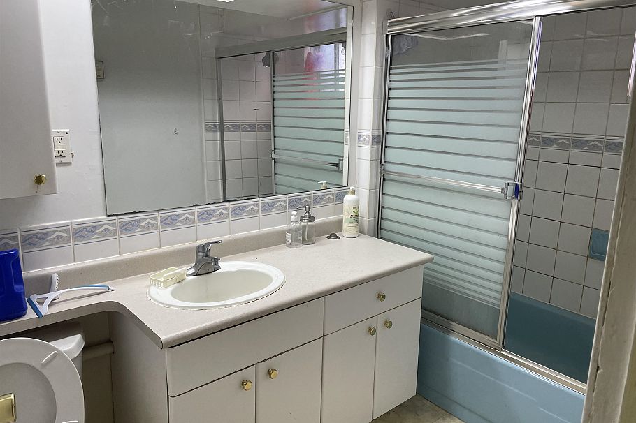 4904 Rupert Street Vancouver, BC - 4