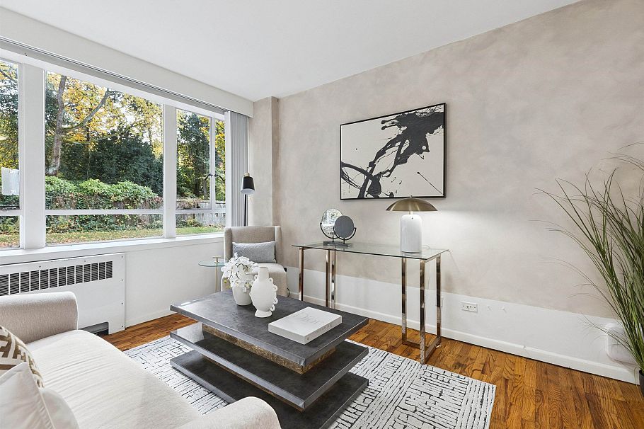 315 1445 Marpole Avenue Vancouver, BC - 4