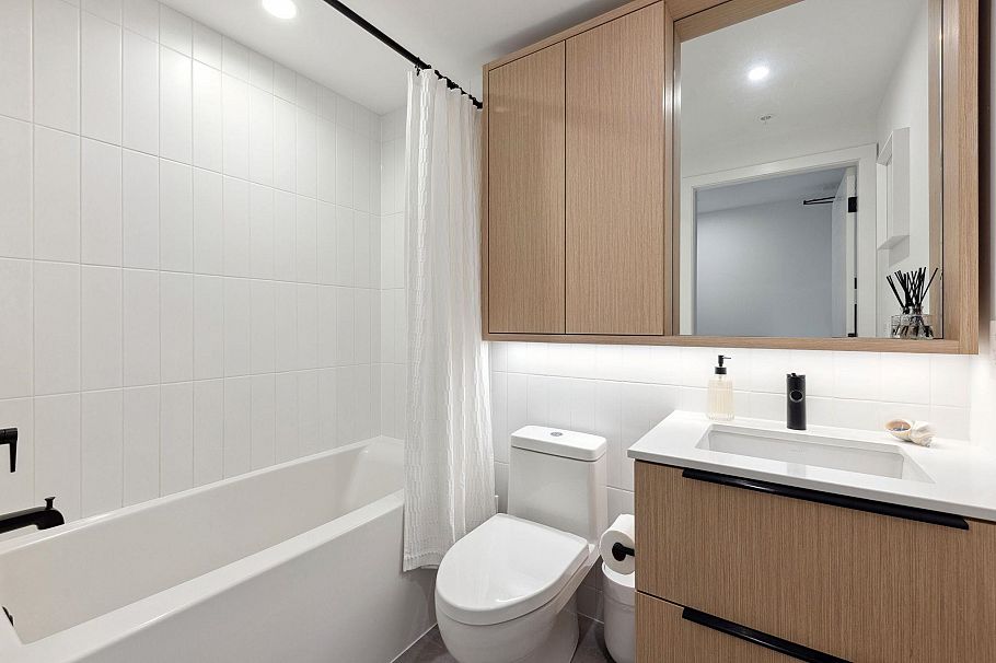 316 2520 Guelph Street Vancouver, BC - 15