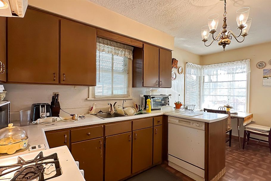 3140 E 52nd Avenue Vancouver, BC - 21