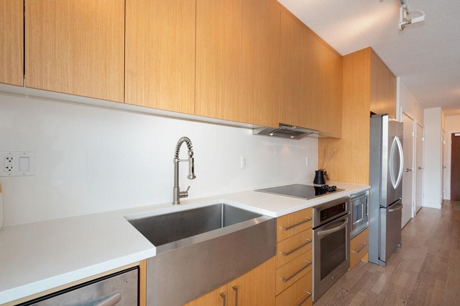 354 250 E 6 Avenue Vancouver, BC - 25