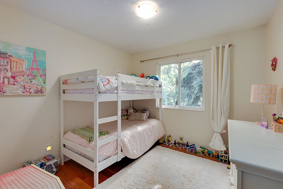 1400 Riverside Drive North Vancouver, BC - 23