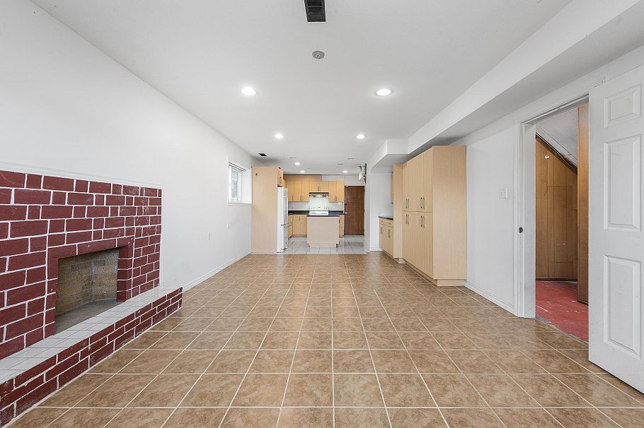 3220 E 19th Avenue Vancouver, BC - 6