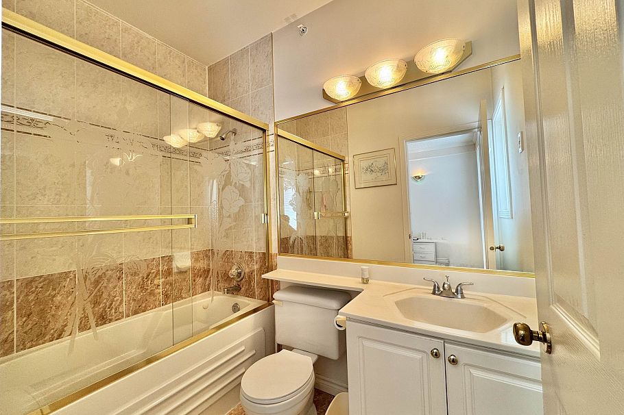 3632 E 28th Avenue Vancouver, BC - 20