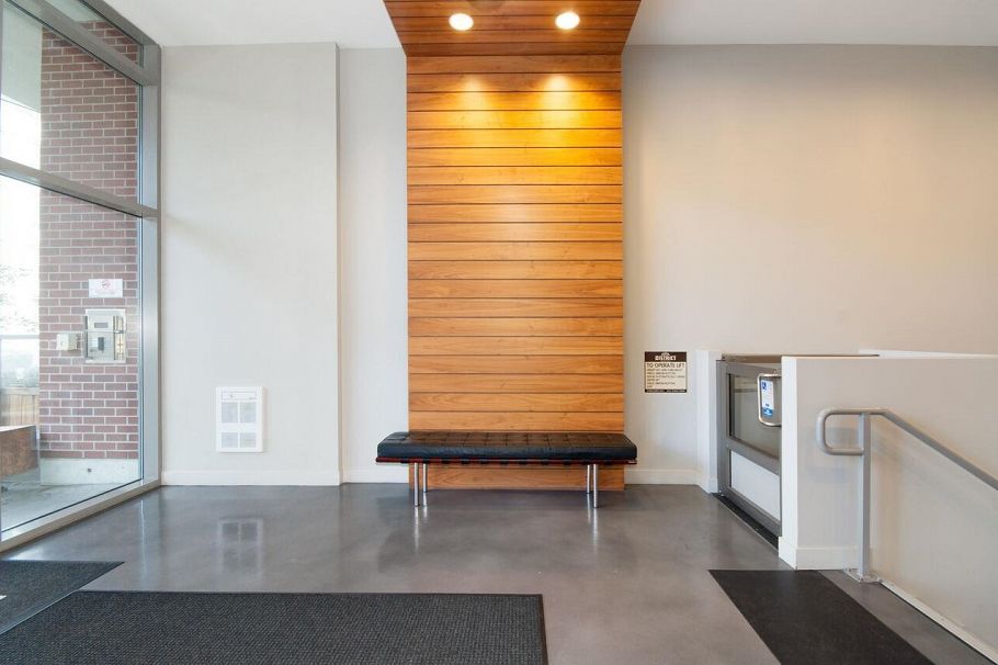 354 250 E 6 Avenue Vancouver, BC - 5