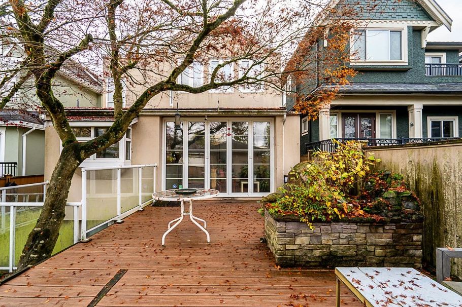 2443 W 47th Avenue Vancouver, BC - 26