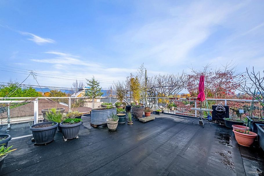 1627 E 34th Avenue Vancouver, BC - 38