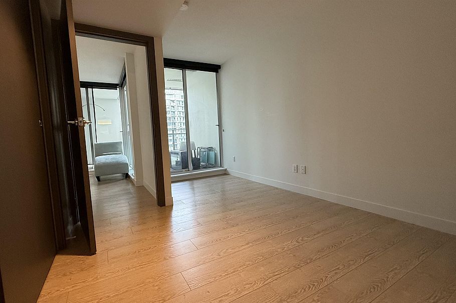 828 8988 PATTERSON ROAD, Richmond BC V6X 0R2 Richmond, BC - 8