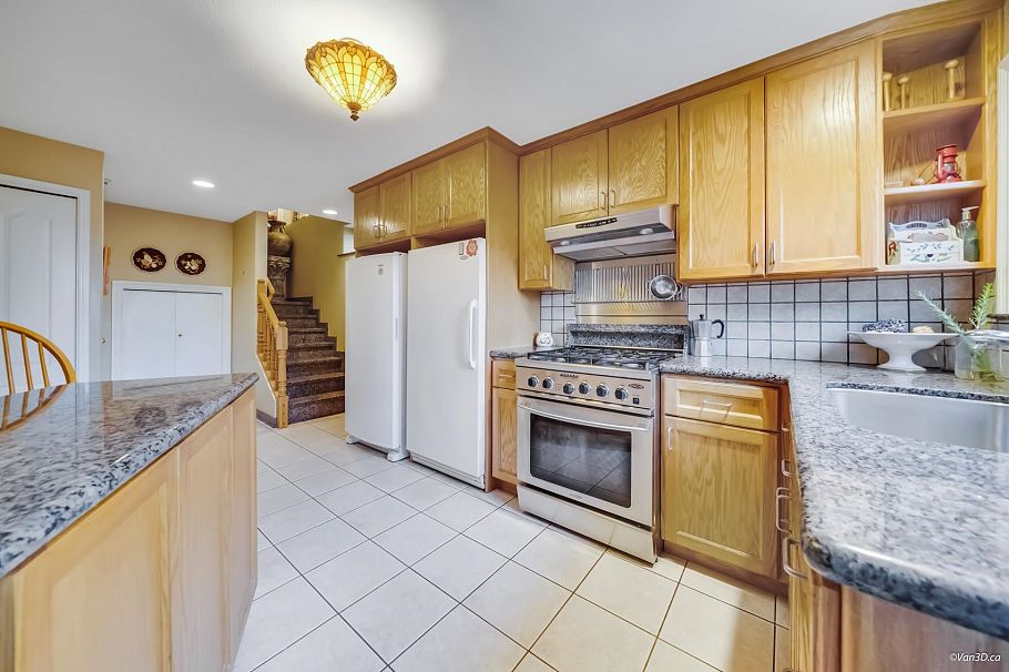 1627 E 34th Avenue Vancouver, BC - 29