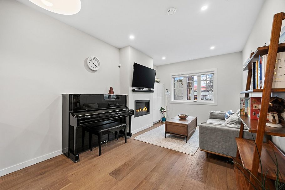 908 E 17th Avenue Vancouver, BC - 11