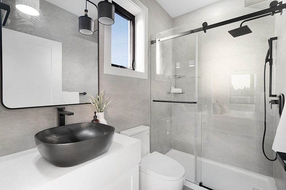 2 3310 Venables Street Vancouver, BC - 14