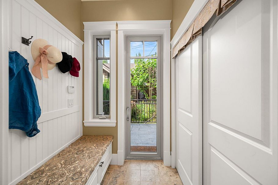 2967 W 43rd Avenue Vancouver, BC - 33