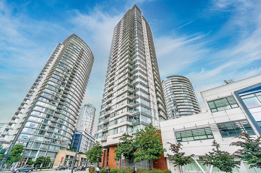 1709 688 Abbott Street Vancouver, BC - 2