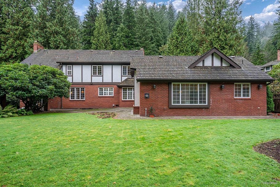 1226 Seymour Boulevard North Vancouver, BC - 6