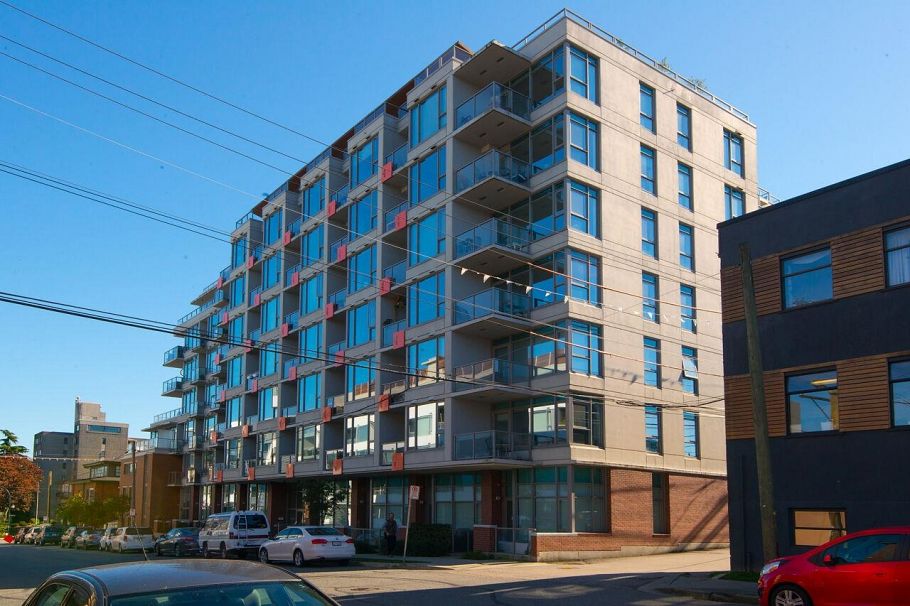 354 250 E 6 Avenue Vancouver, BC - 2