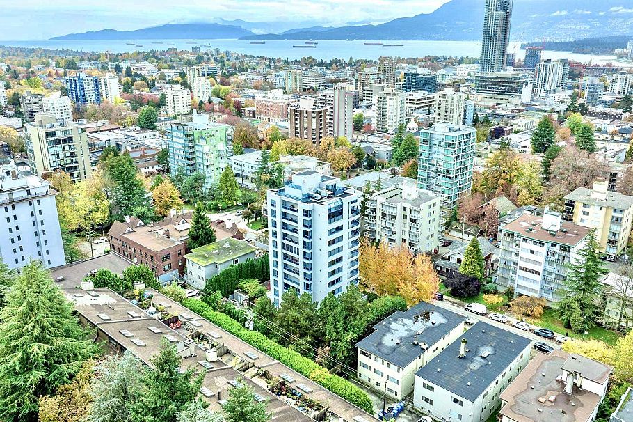 6 1350 W 14 Avenue Vancouver, BC - 1