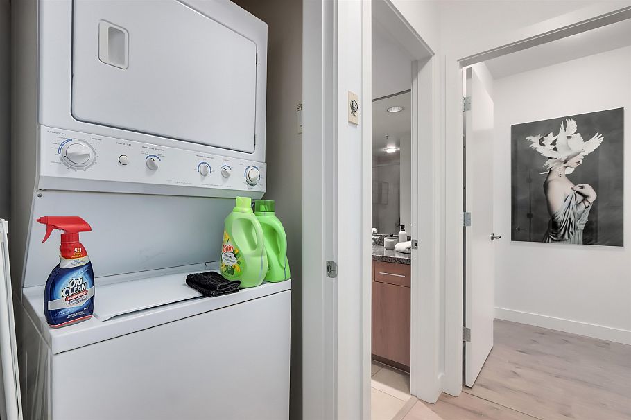 310 1450 W 6th Avenue Vancouver, BC - 16