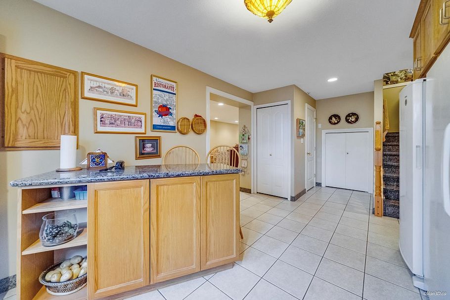 1627 E 34th Avenue Vancouver, BC - 30