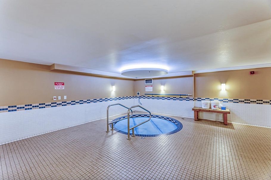 310 1450 W 6th Avenue Vancouver, BC - 25