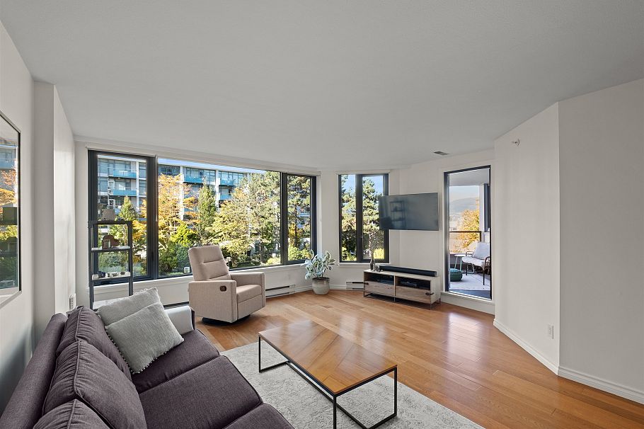 301 2201 Pine Street Vancouver, BC - 6