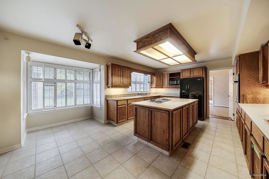 1226 Seymour Boulevard North Vancouver, BC - 9