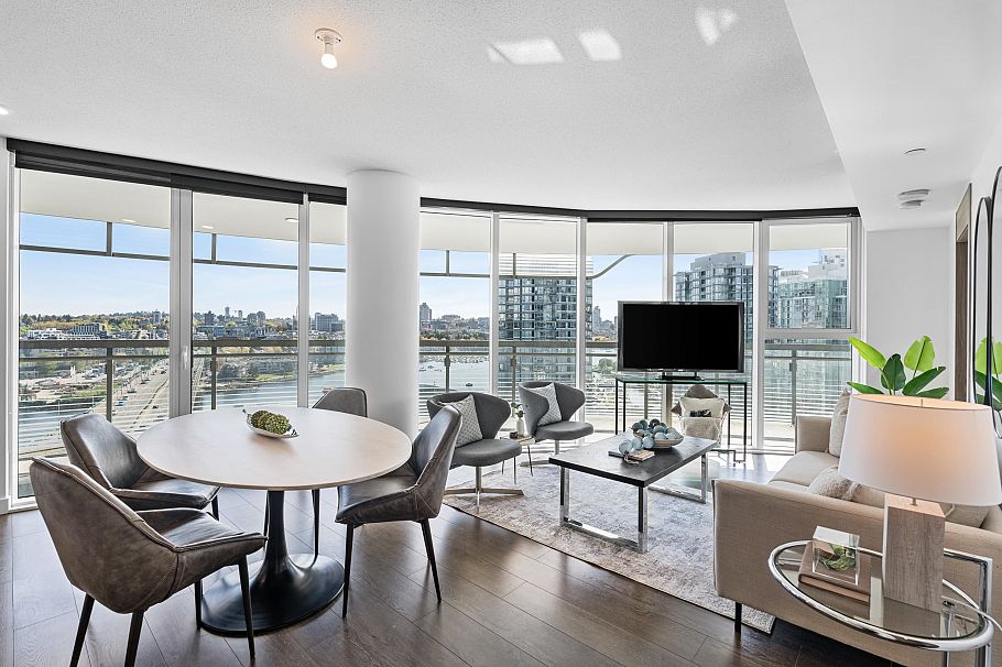 1584 87 Nelson Street Vancouver, BC - 2