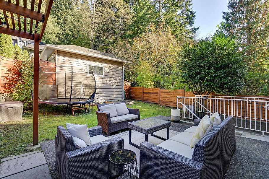 1400 Riverside Drive North Vancouver, BC - 35