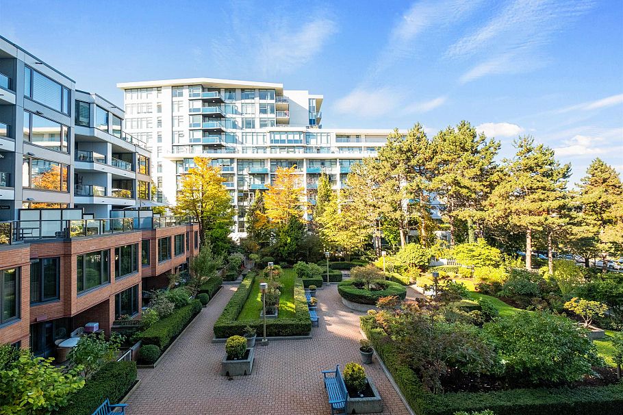 301 2201 Pine Street Vancouver, BC - 9