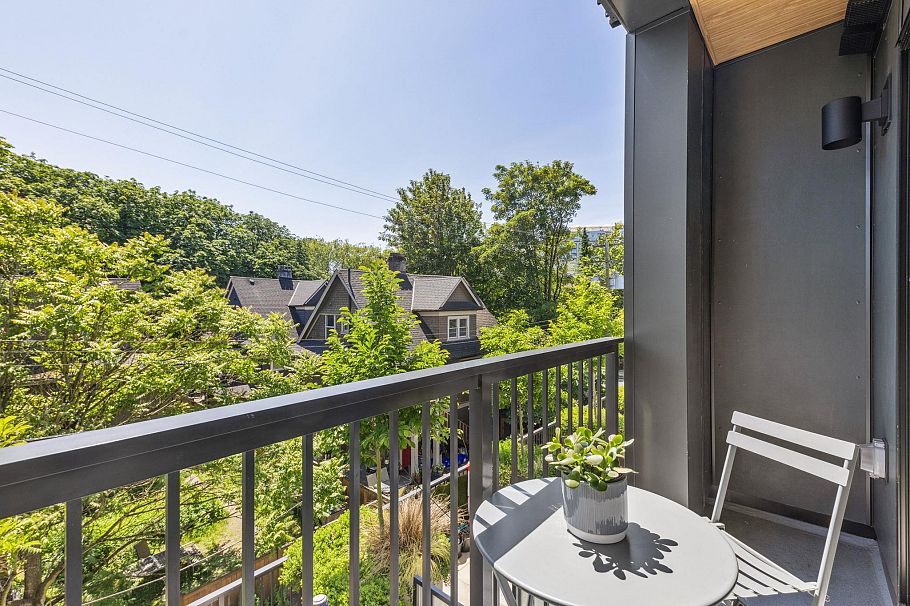 316 2520 Guelph Street Vancouver, BC - 19