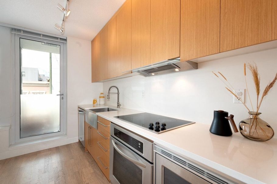 354 250 E 6 Avenue Vancouver, BC - 26