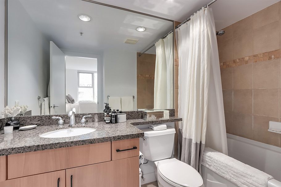 310 1450 W 6th Avenue Vancouver, BC - 21