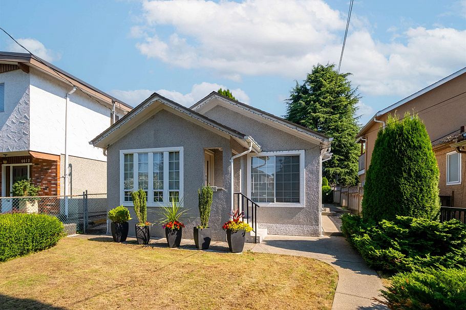 5020 Moss Street Vancouver, BC - 2