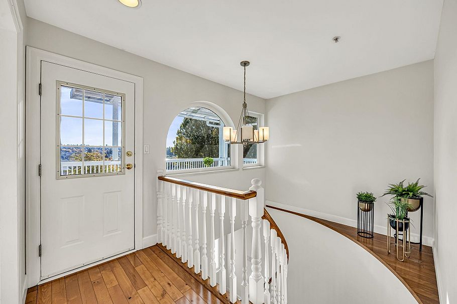 3191 E 8th Avenue Vancouver, BC - 12