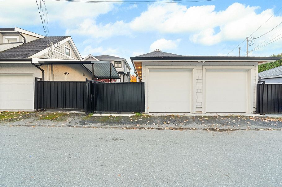 2815 W 19th Avenue Vancouver, BC - 29