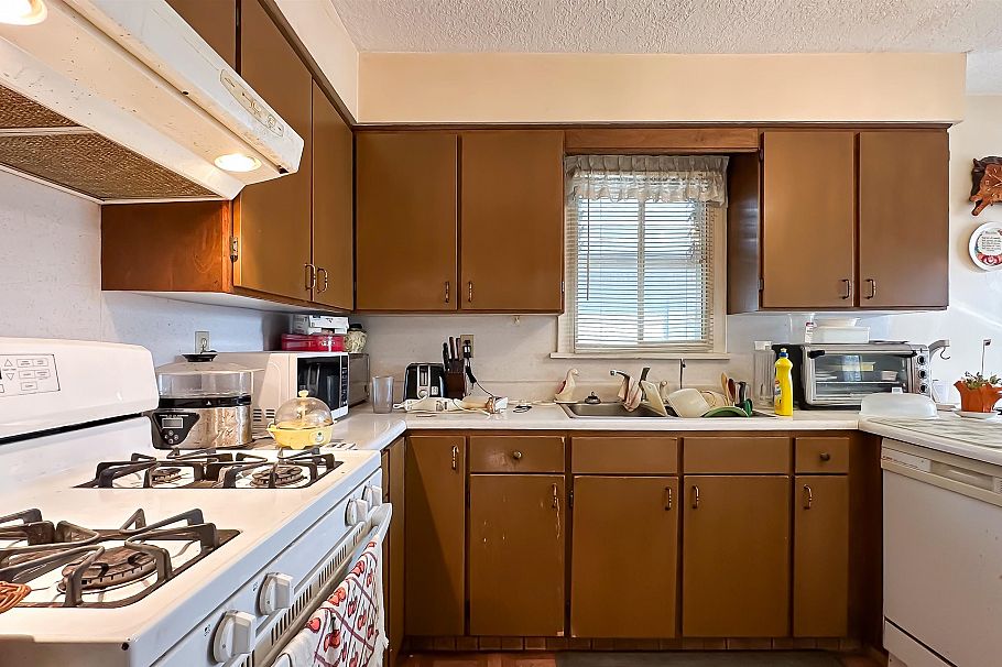 3140 E 52nd Avenue Vancouver, BC - 20