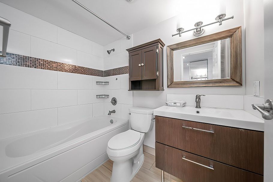 602 1270 Robson Street Vancouver, BC - 2