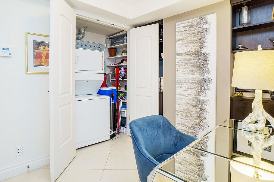 903 133 E Esplanade North Vancouver, BC - 12