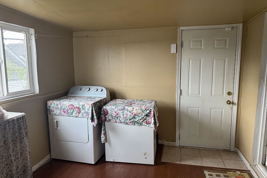 8125 St. George Street Vancouver, BC - 8