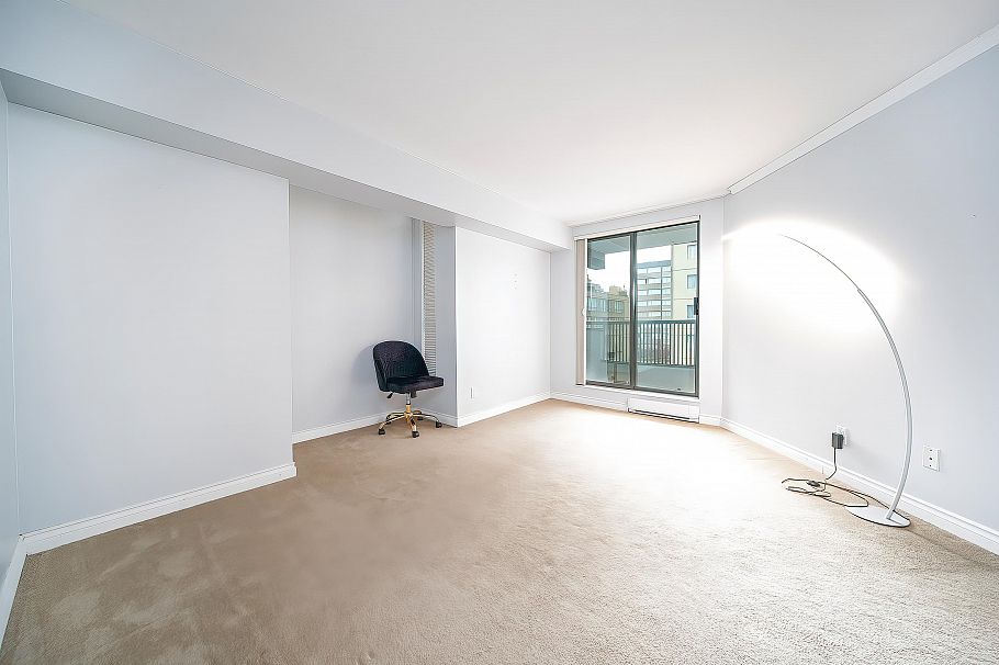 602 1270 Robson Street Vancouver, BC - 3