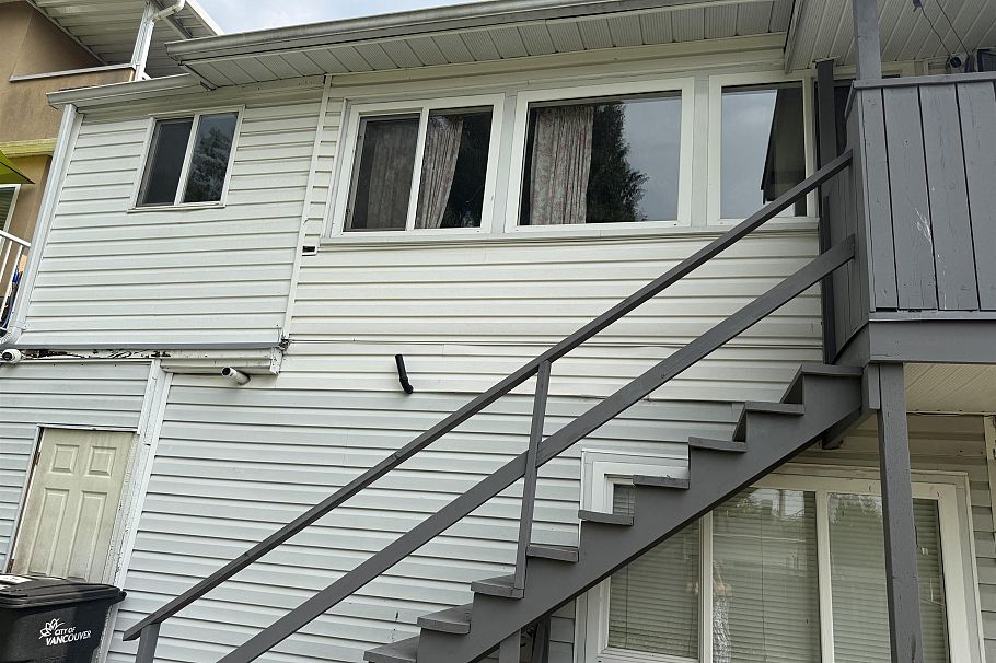 8125 St. George Street Vancouver, BC - 24