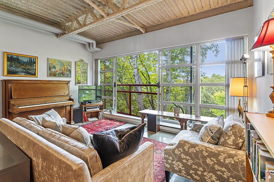 424 350 E 2nd Avenue Vancouver, BC - 4